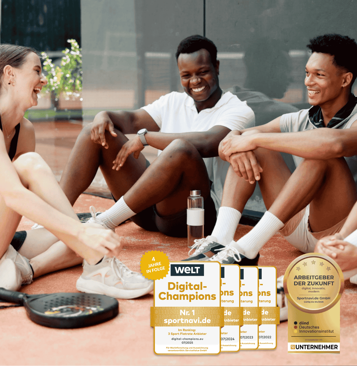 Mitarbeitende trainieren gemeinsam im Rahmen der Firmenfitness von Sportnavi für Unternehmen in NRW